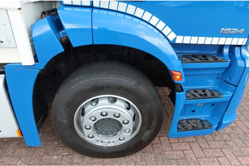 شاحنة صندوقية Mercedes-Benz Antos 1924L Huif + Klep Dhollandia 2000 KG Euro 6: صورة 12 شاحنة صندوقية Mercedes-Benz Antos 1924L Huif + Klep Dhollandia 2000 KG Euro 6: صورة 12