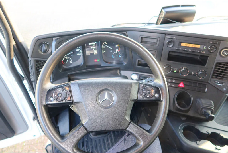Mercedes-Benz Antos 2127 L Bak+Klep Dhollandia 2.000 kg, Geisoleerd dak - شاحنة صندوقية: صورة 5 Mercedes-Benz Antos 2127 L Bak+Klep Dhollandia 2.000 kg, Geisoleerd dak - شاحنة صندوقية: صورة 5