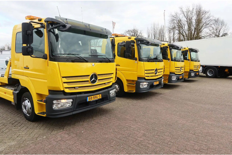Mercedes-Benz Atego 1221 L Takel wagen 6 Persoons - شاحنة سحب: صورة 2 Mercedes-Benz Atego 1221 L Takel wagen 6 Persoons - شاحنة سحب: صورة 2