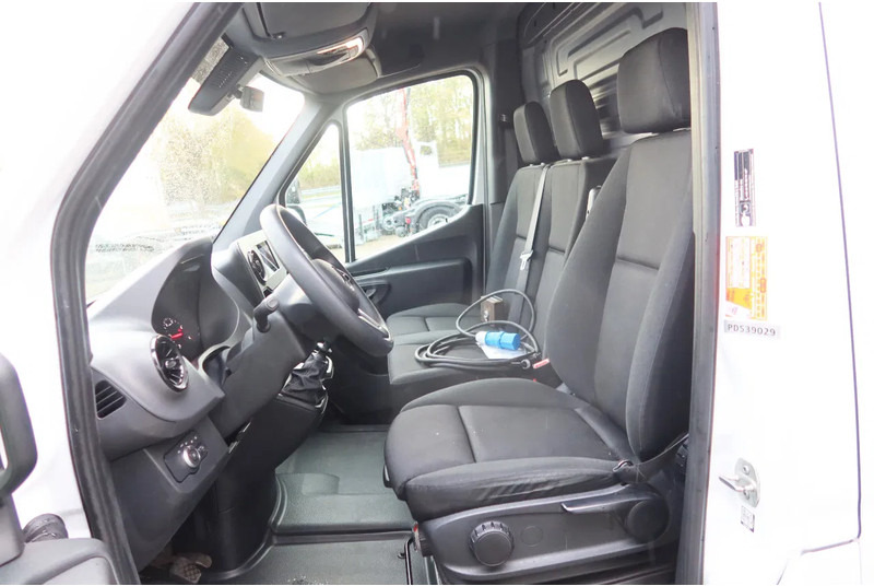 Mercedes-Benz Sprinter 315 CDI Carrier Xarios 350 Koel/vries/verwamen + nacht aansluiting 220 volt. - شاحنة توصيل مبردة: صورة 4 Mercedes-Benz Sprinter 315 CDI Carrier Xarios 350 Koel/vries/verwamen + nacht aansluiting 220 volt. - شاحنة توصيل مبردة: صورة 4