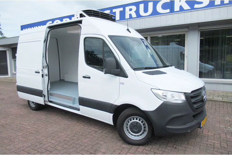 Mercedes-Benz Sprinter 317 CDI Koel / Vries/ verwarmen Carrier Xarios 350 + 220 volt nacht stekkerL2/H2 - شاحنة توصيل مبردة: صورة 2 Mercedes-Benz Sprinter 317 CDI Koel / Vries/ verwarmen Carrier Xarios 350 + 220 volt nacht stekkerL2/H2 - شاحنة توصيل مبردة: صورة 2