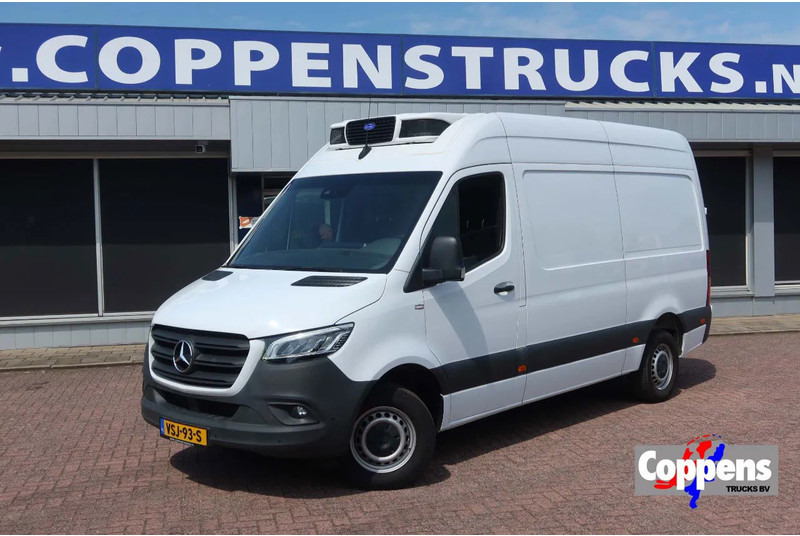 Mercedes-Benz Sprinter 317 Koel/Vries L2/H2 220 Volt stekker - شاحنة توصيل مبردة: صورة 1 Mercedes-Benz Sprinter 317 Koel/Vries L2/H2 220 Volt stekker - شاحنة توصيل مبردة: صورة 1