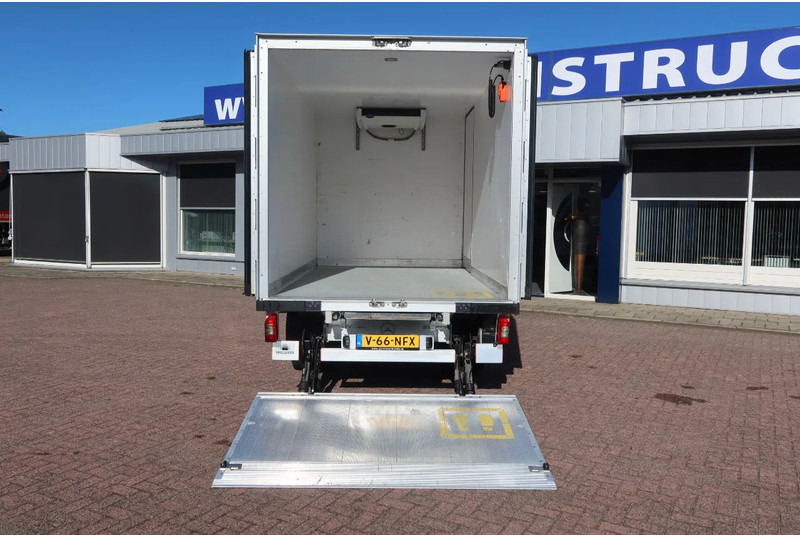 Mercedes-Benz Sprinter 516 CDI Koel/Vries + Dhollandia Klep 750 kg Carrier 300 Xarios Dag + nacht 220 Volt - شاحنة توصيل مبردة: صورة 3 Mercedes-Benz Sprinter 516 CDI Koel/Vries + Dhollandia Klep 750 kg Carrier 300 Xarios Dag + nacht 220 Volt - شاحنة توصيل مبردة: صورة 3