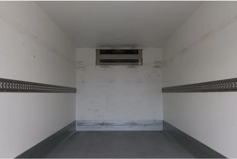 Mercedes-Benz Sprinter 519 CDI B.E. Koel Combi + Laadklep 1000kg Met Stekker 220 Volt - شاحنة توصيل مبردة: صورة 4 Mercedes-Benz Sprinter 519 CDI B.E. Koel Combi + Laadklep 1000kg Met Stekker 220 Volt - شاحنة توصيل مبردة: صورة 4