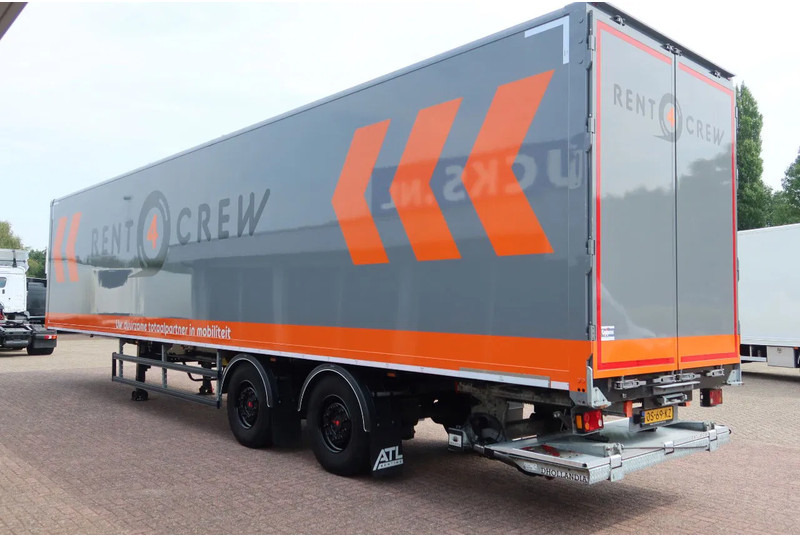 SYSTEM TRAILERS LPRS 18. 2 asser gesloten  + stuuras en klep Dhollandia 2000 KG Daytona Grey - نصف مقطورة بصندوق مغلق: صورة 2 SYSTEM TRAILERS LPRS 18. 2 asser gesloten  + stuuras en klep Dhollandia 2000 KG Daytona Grey - نصف مقطورة بصندوق مغلق: صورة 2