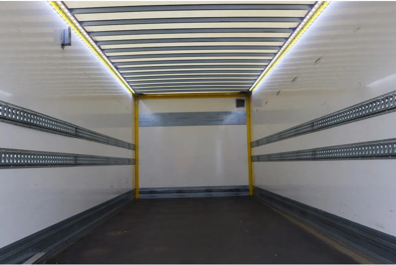 Scania P250 Bak+ Klep Dhollandia 1500 kg. Black line - شاحنة صندوقية: صورة 4 Scania P250 Bak+ Klep Dhollandia 1500 kg. Black line - شاحنة صندوقية: صورة 4