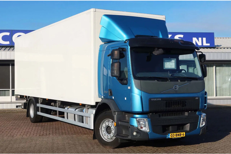 Volvo FE 250 Bakwagen + Dhollandia klep 2500 KG. 49.000 KM!! - شاحنة صندوقية: صورة 2 Volvo FE 250 Bakwagen + Dhollandia klep 2500 KG. 49.000 KM!! - شاحنة صندوقية: صورة 2