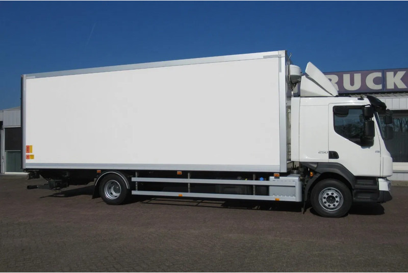 Volvo FL 250 Bakwagen + 6 deuren + Laadklep 2000 kg - شاحنة صندوقية: صورة 2 Volvo FL 250 Bakwagen + 6 deuren + Laadklep 2000 kg - شاحنة صندوقية: صورة 2