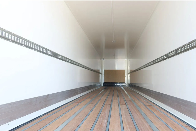 Wielton 3 Asser. Gesloten met Dhollandia klep 2500 kg Lift as - نصف مقطورة بصندوق مغلق: صورة 4 Wielton 3 Asser. Gesloten met Dhollandia klep 2500 kg Lift as - نصف مقطورة بصندوق مغلق: صورة 4