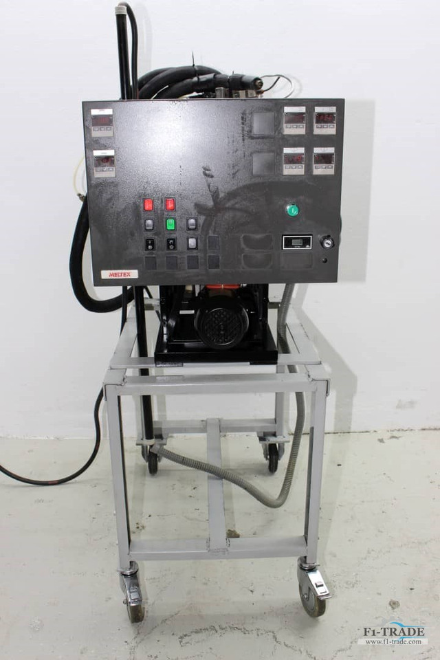 Nordson Meltex MX 4012-172 - آلة تجليد: صورة 1 Nordson Meltex MX 4012-172 - آلة تجليد: صورة 1