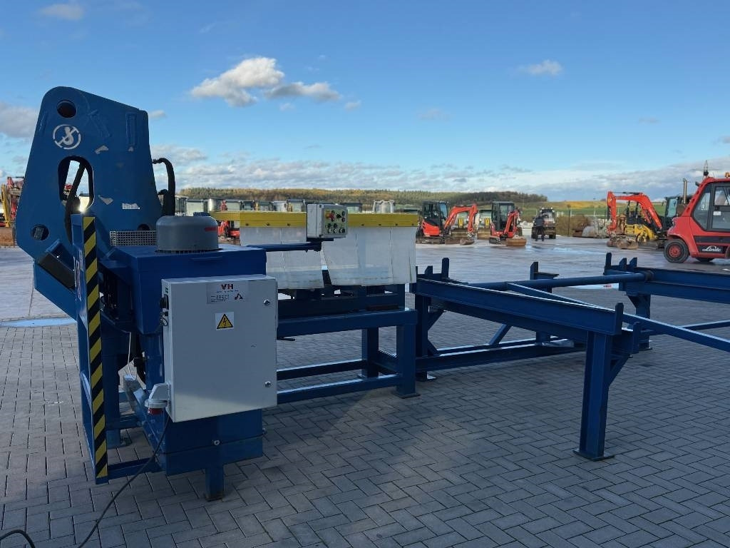 Mistra Breaker - مقصات الهدم: صورة 5 Mistra Breaker - مقصات الهدم: صورة 5