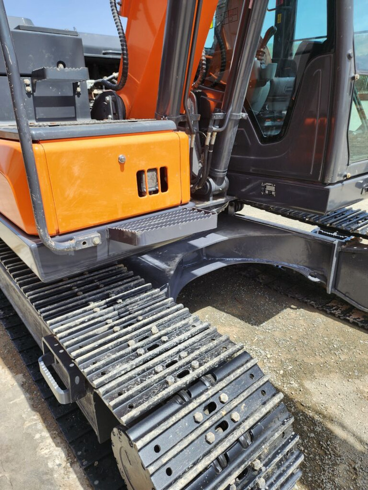DOOSAN DX140LC-7 - حفار زاحف: صورة 3 DOOSAN DX140LC-7 - حفار زاحف: صورة 3