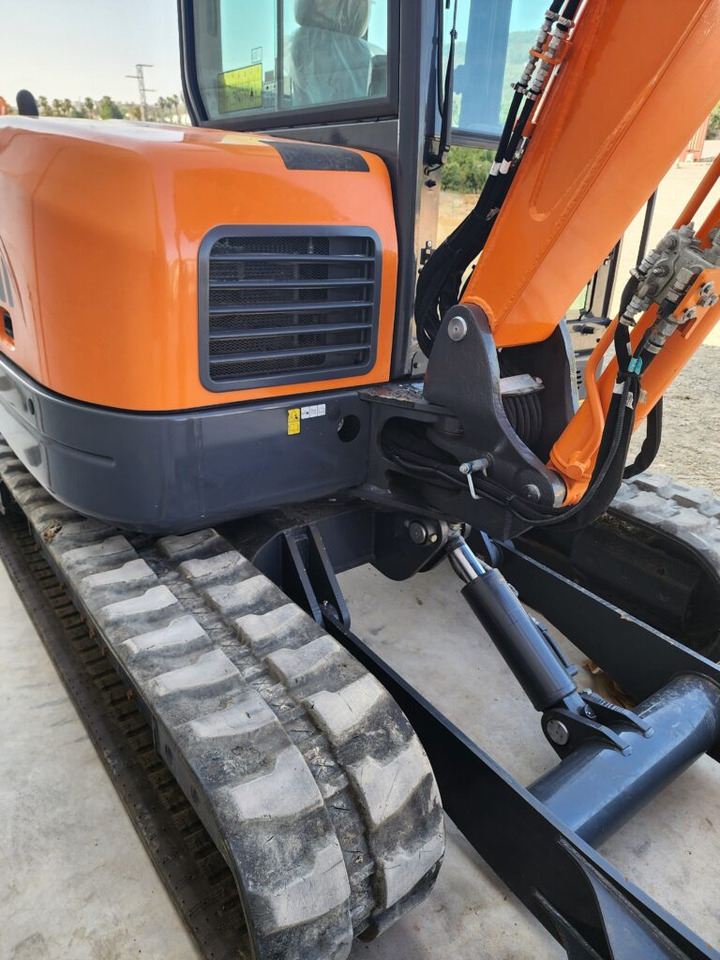 DOOSAN DX63R-3 - حفار صغير: صورة 5 DOOSAN DX63R-3 - حفار صغير: صورة 5