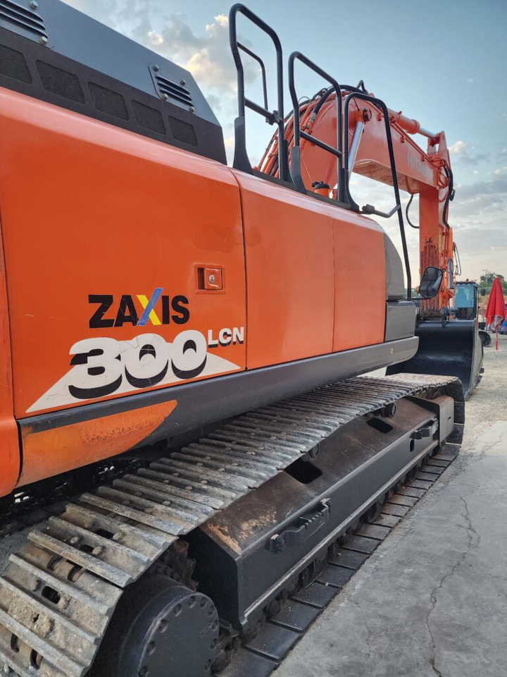 HITACHI ZX300LCN-6 - حفار زاحف: صورة 4 HITACHI ZX300LCN-6 - حفار زاحف: صورة 4
