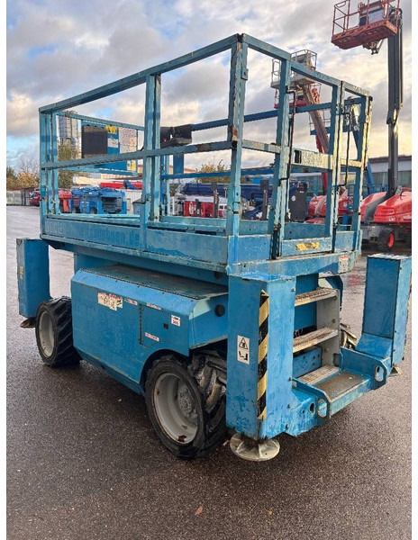 Genie GS 2668 RT 10m Diesel Scherenarbeitsbühne - مرفاع مقصي: صورة 5 Genie GS 2668 RT 10m Diesel Scherenarbeitsbühne - مرفاع مقصي: صورة 5