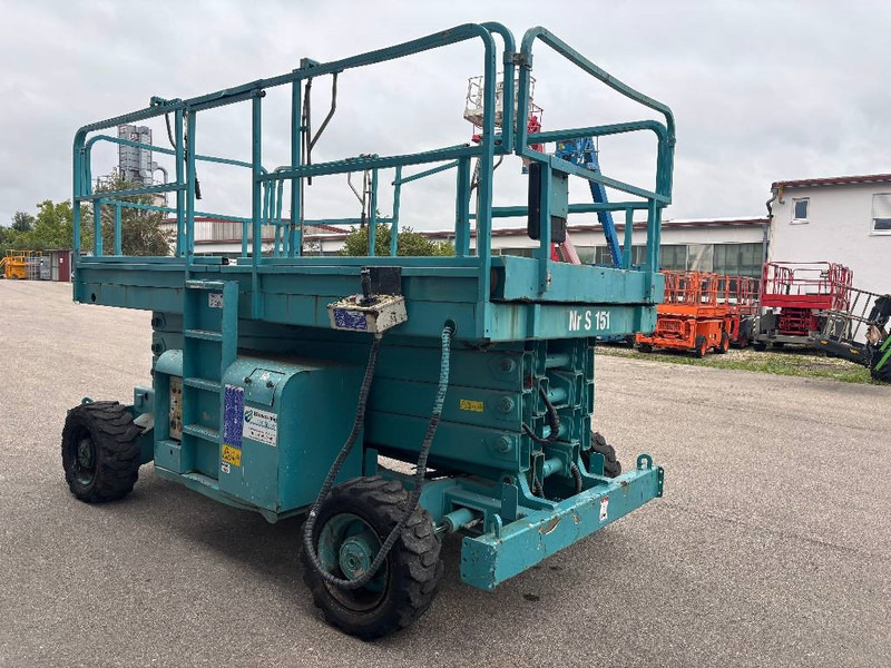 Haulotte H 12 SDX 12m Diesel Scherenarbeitsbühne - مرفاع مقصي: صورة 4 Haulotte H 12 SDX 12m Diesel Scherenarbeitsbühne - مرفاع مقصي: صورة 4
