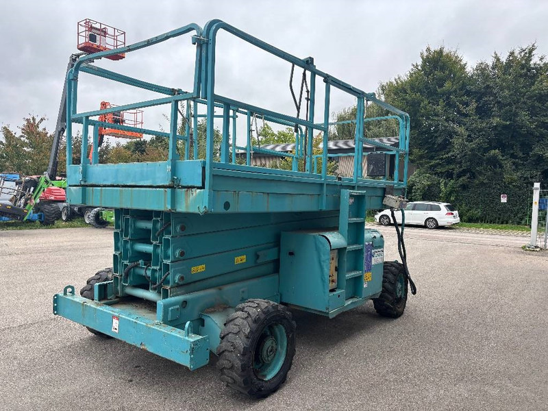 Haulotte H 12 SDX 12m Diesel Scherenarbeitsbühne - مرفاع مقصي: صورة 3 Haulotte H 12 SDX 12m Diesel Scherenarbeitsbühne - مرفاع مقصي: صورة 3