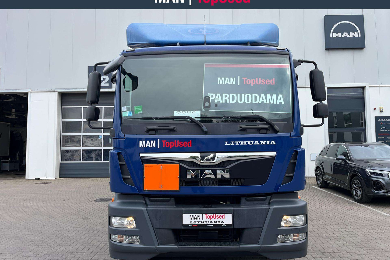 MAN TGM 15.250 4X2 Liftas ADR AT(8882) - شاحنة صندوقية: صورة 3 MAN TGM 15.250 4X2 Liftas ADR AT(8882) - شاحنة صندوقية: صورة 3