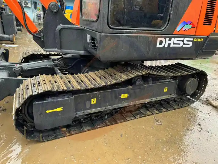 2023 wholesale ready for work low price made in Korea Doosan DH55 hydraulic excavator - حفّار: صورة 3 2023 wholesale ready for work low price made in Korea Doosan DH55 hydraulic excavator - حفّار: صورة 3