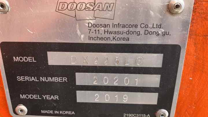Best Selling DOOSAN excavator machine construction used machinery equipment dx225 DX60 DX70 DH60 DH220 used excavators in stock - حفّار: صورة 2 Best Selling DOOSAN excavator machine construction used machinery equipment dx225 DX60 DX70 DH60 DH220 used excavators in stock - حفّار: صورة 2