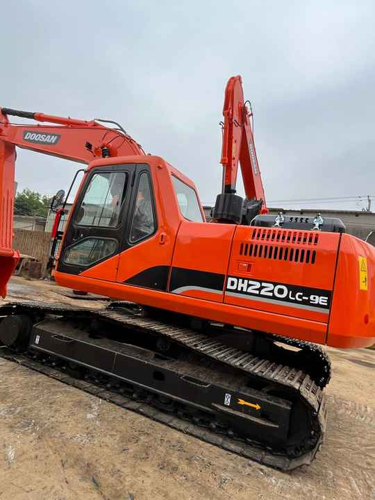 Best Selling DOOSAN excavator machine construction used machinery equipment dx225 DX60 DX70 DH60 DH220 used excavators in stock - حفّار: صورة 2 Best Selling DOOSAN excavator machine construction used machinery equipment dx225 DX60 DX70 DH60 DH220 used excavators in stock - حفّار: صورة 2