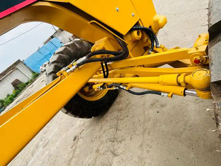 Caterpillar Used Cat Motor Grader 140h With Original Japan Cat Engine For Sale In Shanghai - ماكينة تسوية: صورة 3 Caterpillar Used Cat Motor Grader 140h With Original Japan Cat Engine For Sale In Shanghai - ماكينة تسوية: صورة 3