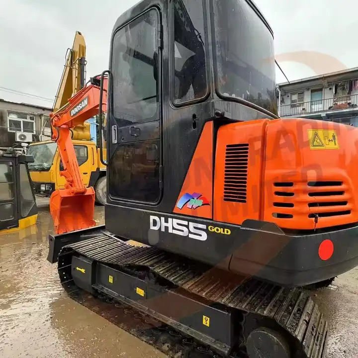 Cheap used mini excavator machine Crawler DH55 Factory sale used excavator used machinery doosan DH55 Used mini excavator - حفّار: صورة 1 Cheap used mini excavator machine Crawler DH55 Factory sale used excavator used machinery doosan DH55 Used mini excavator - حفّار: صورة 1