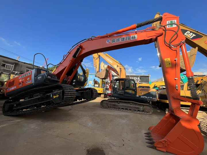Digger Micro Crawler Excavator Used Hitachi ZX200 Crawler Excavator Hot Sale In Stock, Hitachi Excavators - حفار زاحف: صورة 2 Digger Micro Crawler Excavator Used Hitachi ZX200 Crawler Excavator Hot Sale In Stock, Hitachi Excavators - حفار زاحف: صورة 2