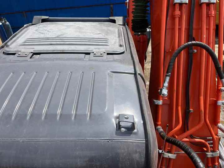Digger Micro Crawler Excavator Used Hitachi ZX200 Crawler Excavator Hot Sale In Stock, Hitachi Excavators - حفار زاحف: صورة 5 Digger Micro Crawler Excavator Used Hitachi ZX200 Crawler Excavator Hot Sale In Stock, Hitachi Excavators - حفار زاحف: صورة 5