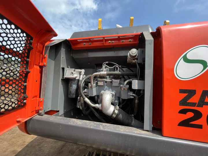 Digger Micro Crawler Excavator Used Hitachi ZX200 Crawler Excavator Hot Sale In Stock, Hitachi Excavators - حفار زاحف: صورة 2 Digger Micro Crawler Excavator Used Hitachi ZX200 Crawler Excavator Hot Sale In Stock, Hitachi Excavators - حفار زاحف: صورة 2