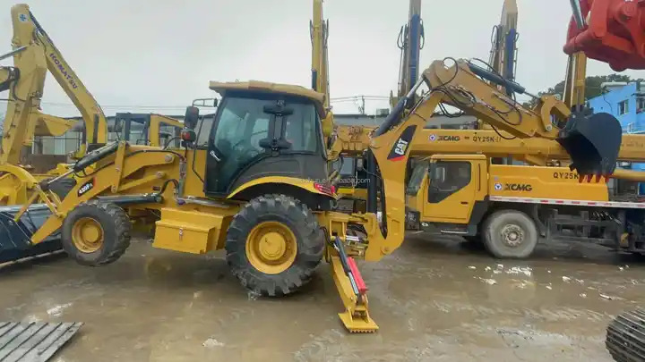 HT636 Mini Tractor with Front End Loader and Backhoe Efficient Cat 420F2 Backhoe Loader Weichai Engine New Condition - لودر ذو محراث خلفي/ باكهو: صورة 3 HT636 Mini Tractor with Front End Loader and Backhoe Efficient Cat 420F2 Backhoe Loader Weichai Engine New Condition - لودر ذو محراث خلفي/ باكهو: صورة 3