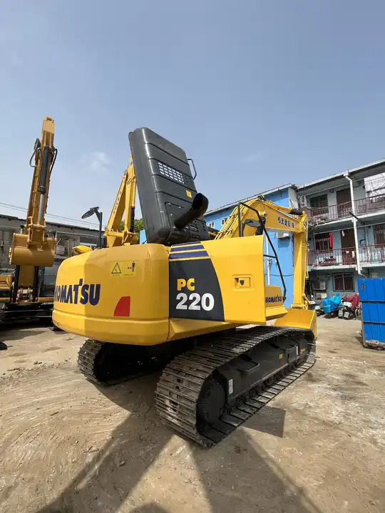 Hot sell japan origin used 20Ton komatsu Excavator PC 220-8/ pc 200-8 in stock for sale - حفار زاحف: صورة 3 Hot sell japan origin used 20Ton komatsu Excavator PC 220-8/ pc 200-8 in stock for sale - حفار زاحف: صورة 3