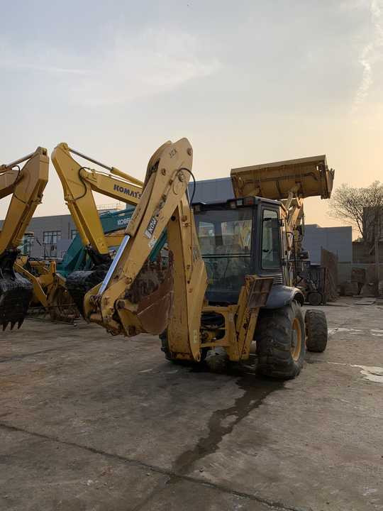 JCB 3cX backhoe loader manufactured in 2022 with telescopic boom JCB3CX JCB4CX JCB 3DX nice price - لودر ذو محراث خلفي/ باكهو: صورة 2 JCB 3cX backhoe loader manufactured in 2022 with telescopic boom JCB3CX JCB4CX JCB 3DX nice price - لودر ذو محراث خلفي/ باكهو: صورة 2
