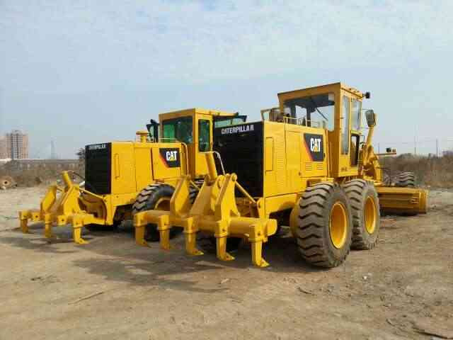 Japan Famous Brand Grader Motor used CAT 140H Used Motor Grader in good condition for sale - ماكينة تسوية: صورة 2 Japan Famous Brand Grader Motor used CAT 140H Used Motor Grader in good condition for sale - ماكينة تسوية: صورة 2