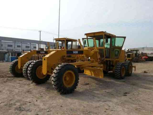Japan Famous Brand Grader Motor used CAT 140H Used Motor Grader in good condition for sale - ماكينة تسوية: صورة 5 Japan Famous Brand Grader Motor used CAT 140H Used Motor Grader in good condition for sale - ماكينة تسوية: صورة 5