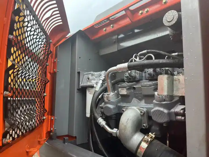 Japan Used Excavator 20ton Hitachi Excavator zx200-3G - حفار زاحف: صورة 5 Japan Used Excavator 20ton Hitachi Excavator zx200-3G - حفار زاحف: صورة 5