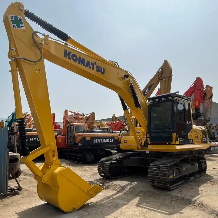 Komatsu Pc200-8 Pc200-7 Pc220-8 Excavator,Used Japan Original Komatsu Pc200-8 Excavator Shovel Hot Sale Spot,Low Price - حفار زاحف: صورة 2 Komatsu Pc200-8 Pc200-7 Pc220-8 Excavator,Used Japan Original Komatsu Pc200-8 Excavator Shovel Hot Sale Spot,Low Price - حفار زاحف: صورة 2