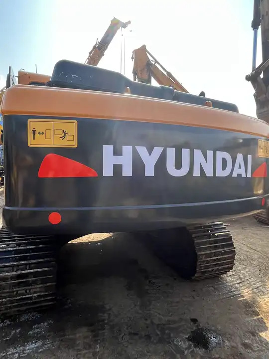 Korean Second Hand Hyundai 215lc-9 Excavator With Cheap Price Hyundai 215lc-9s 215-9c 220lc-9s 220-9s 225lc-9 Excavator - حفار زاحف: صورة 4 Korean Second Hand Hyundai 215lc-9 Excavator With Cheap Price Hyundai 215lc-9s 215-9c 220lc-9s 220-9s 225lc-9 Excavator - حفار زاحف: صورة 4