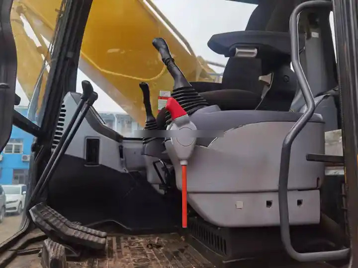 حفار زاحف Lower working hours used komatsu pc300-7 excavator/good price japan used komatsu excavator pc300-7 30t: صورة 6