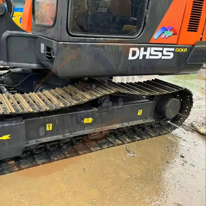 Mini 5ton Used Excavator Doosan DH55 with nice condition Korea low working hour multifunction crawler excavator Doosan DH55 - حفّار: صورة 3 Mini 5ton Used Excavator Doosan DH55 with nice condition Korea low working hour multifunction crawler excavator Doosan DH55 - حفّار: صورة 3
