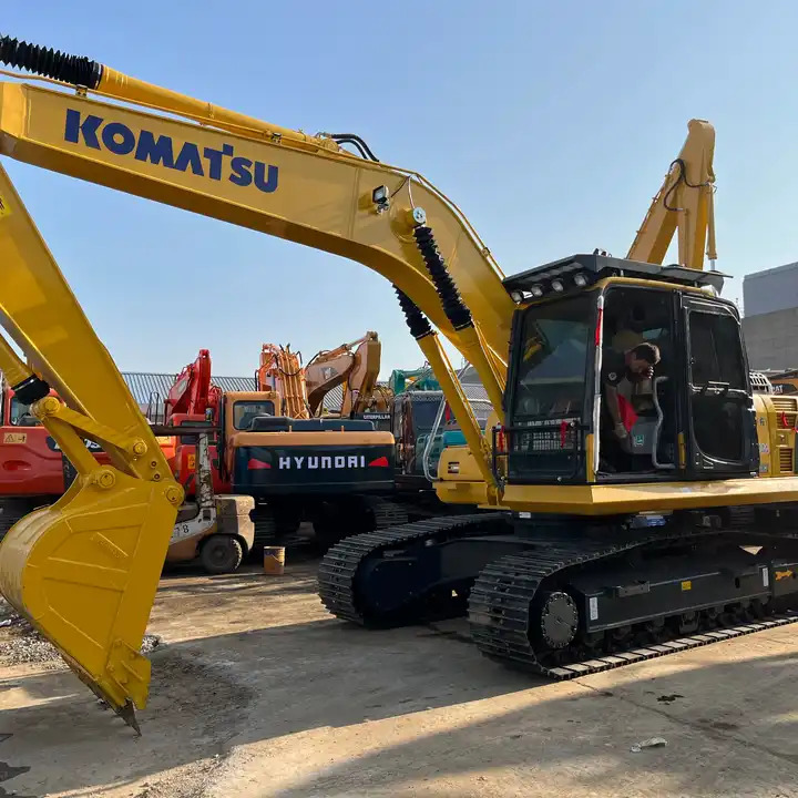 Original Japan Komatsu PC200 used excavator for sale/second hand komatsu excavator PC200-8 PC220-8 - حفار زاحف: صورة 1 Original Japan Komatsu PC200 used excavator for sale/second hand komatsu excavator PC200-8 PC220-8 - حفار زاحف: صورة 1