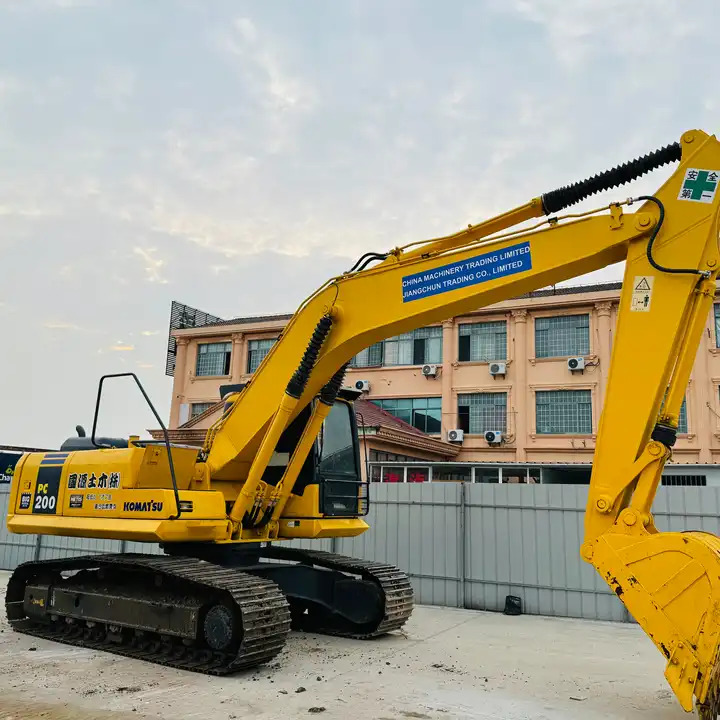 Original Japan Used Crawler Excavator Komatsu Pc200lc-7 Pc220lc-7 A/c Cabin In Shanghai - حفار زاحف: صورة 2 Original Japan Used Crawler Excavator Komatsu Pc200lc-7 Pc220lc-7 A/c Cabin In Shanghai - حفار زاحف: صورة 2
