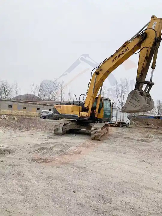 Original Korea Used Excavator Hyundai 305lc-9t In Stock 90%new Second Hand Hyundai 305lc-9t Digger In Good Condition on sale - حفار زاحف: صورة 3 Original Korea Used Excavator Hyundai 305lc-9t In Stock 90%new Second Hand Hyundai 305lc-9t Digger In Good Condition on sale - حفار زاحف: صورة 3