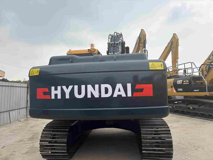 Original Used Korea 22ton Hyundai 220lc-9s 225lc-9t Excavator for Sale in Good Condition and Low Working Time - حفّار: صورة 3 Original Used Korea 22ton Hyundai 220lc-9s 225lc-9t Excavator for Sale in Good Condition and Low Working Time - حفّار: صورة 3