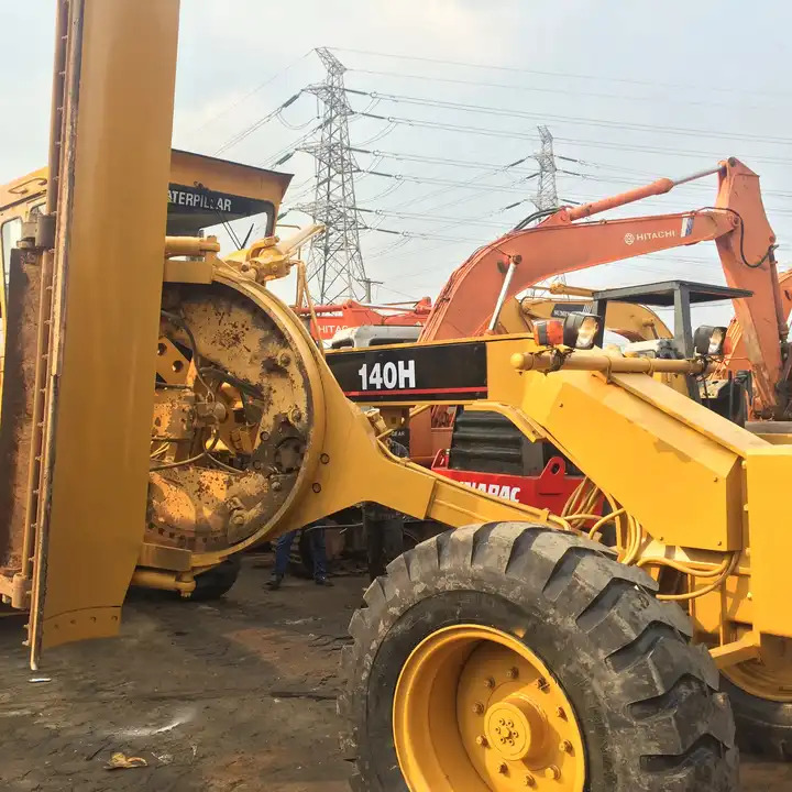 Used Cat 140H motor grader with good condition,USED heavy equipment used motor grader CAT 140H grader - ماكينة تسوية: صورة 1 Used Cat 140H motor grader with good condition,USED heavy equipment used motor grader CAT 140H grader - ماكينة تسوية: صورة 1