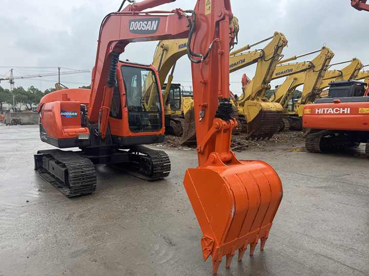 Used Excavator Doosan DX75-9C Second-hand Excavator Digger DX75-9C Compact Shovel Crawler Doosan 75 Excavator Doosan Dx75-9C - حفار زاحف: صورة 5 Used Excavator Doosan DX75-9C Second-hand Excavator Digger DX75-9C Compact Shovel Crawler Doosan 75 Excavator Doosan Dx75-9C - حفار زاحف: صورة 5