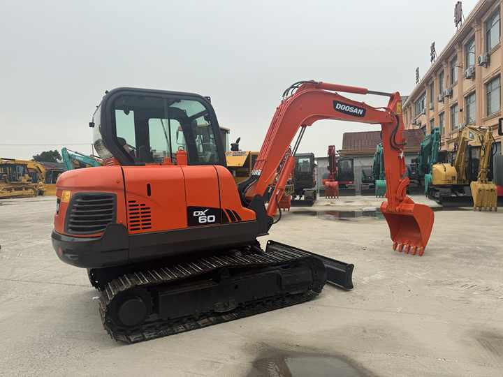 Used Excavator Doosan Dx60 Excavators Mini Machinery Doosan Dx60 Dx80 Dx75 for Sale - حفار زاحف: صورة 3 Used Excavator Doosan Dx60 Excavators Mini Machinery Doosan Dx60 Dx80 Dx75 for Sale - حفار زاحف: صورة 3
