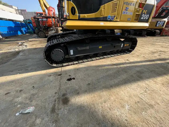Used Komatsu Pc200-8 Excavator,20 Ton Komatsu Pc200-8n1 Pc220-8mo Hydraulic Crawler Backhoe Medium Excavator Rega In Stock - حفار زاحف: صورة 4 Used Komatsu Pc200-8 Excavator,20 Ton Komatsu Pc200-8n1 Pc220-8mo Hydraulic Crawler Backhoe Medium Excavator Rega In Stock - حفار زاحف: صورة 4