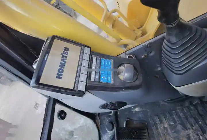 Used Komatsu excavator Pc220-8 in good condition for sale,second hand PC200-8 in good condition - حفار زاحف: صورة 5 Used Komatsu excavator Pc220-8 in good condition for sale,second hand PC200-8 in good condition - حفار زاحف: صورة 5