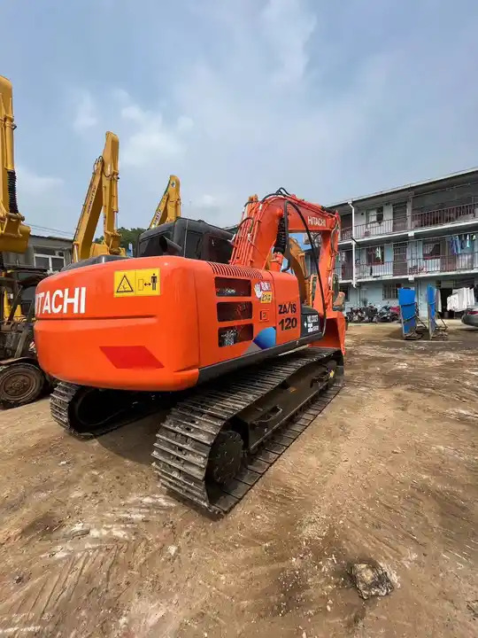 Used excavator hitachi zx 120 Japanese brand hitachi zaxis 120 12Ton excavator - حفار زاحف: صورة 5 Used excavator hitachi zx 120 Japanese brand hitachi zaxis 120 12Ton excavator - حفار زاحف: صورة 5
